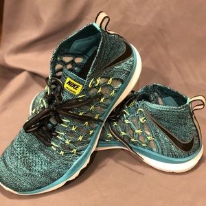 Nike FlyKnit Trainer shoes